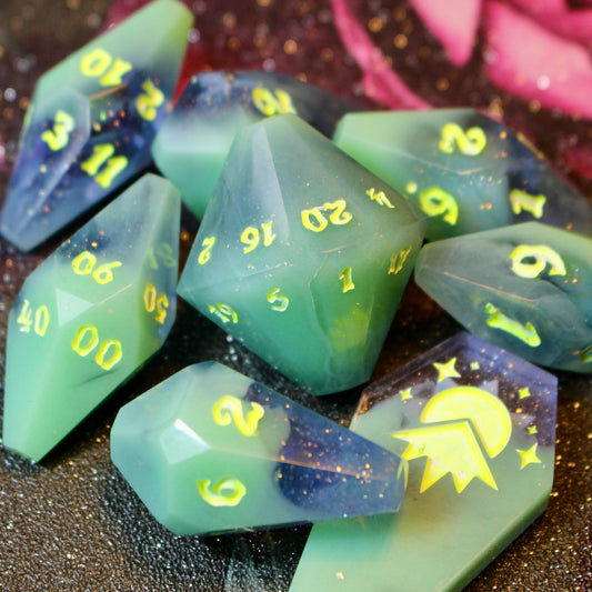 Glowing in the Mists- Coffin 8 Piece Dice Set