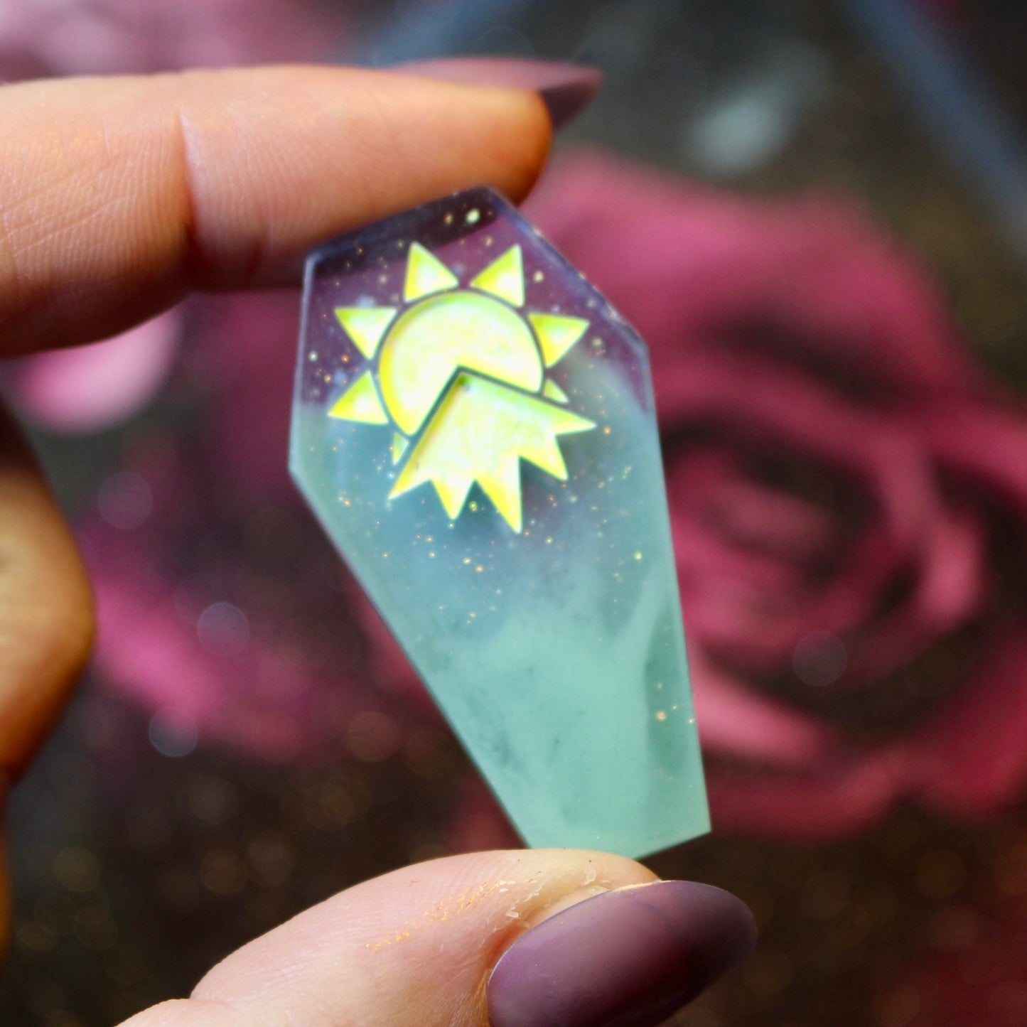 Glowing in the Mists- Coffin 8 Piece Dice Set