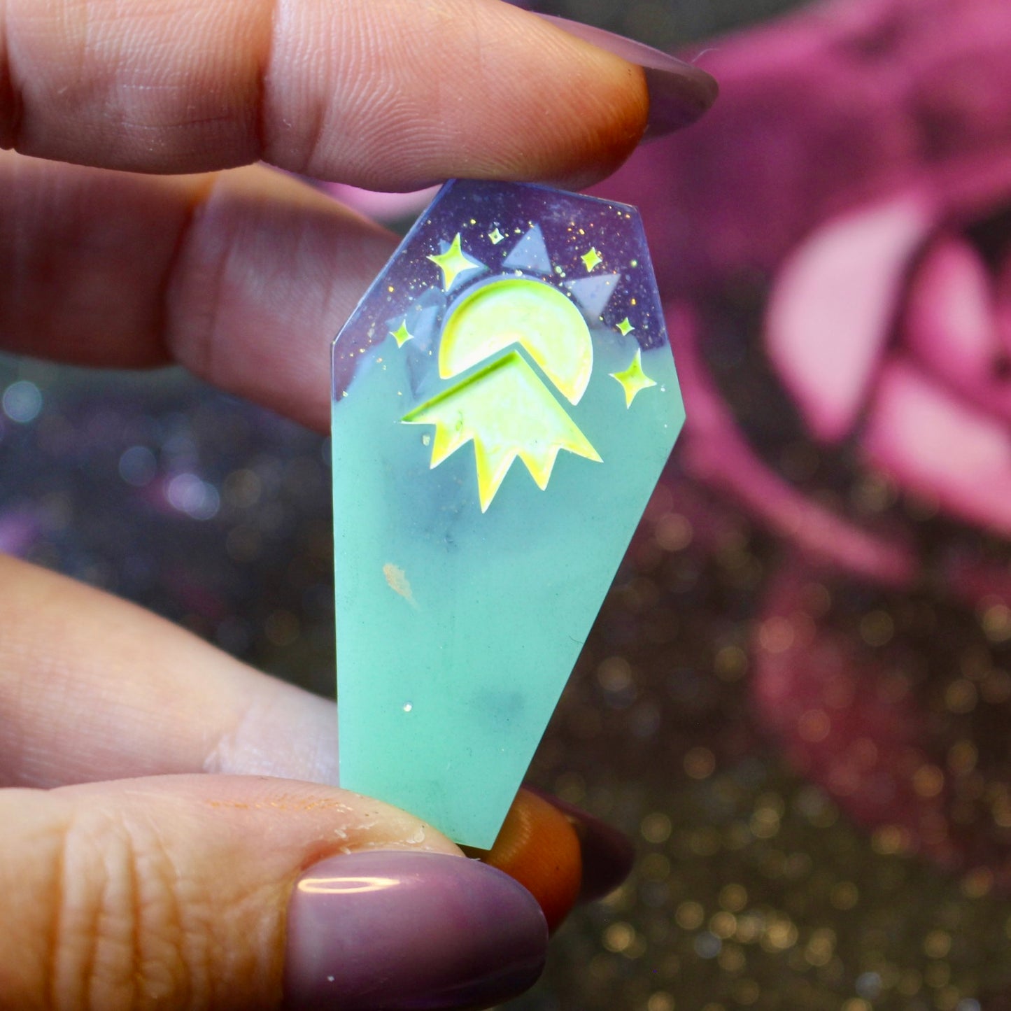 Glowing in the Mists- Coffin 8 Piece Dice Set