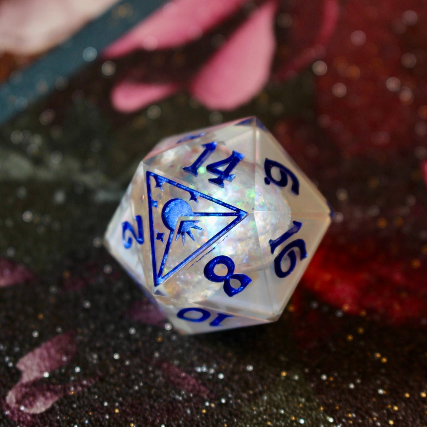 Pearly Geode Logo Oversized 30mm D20