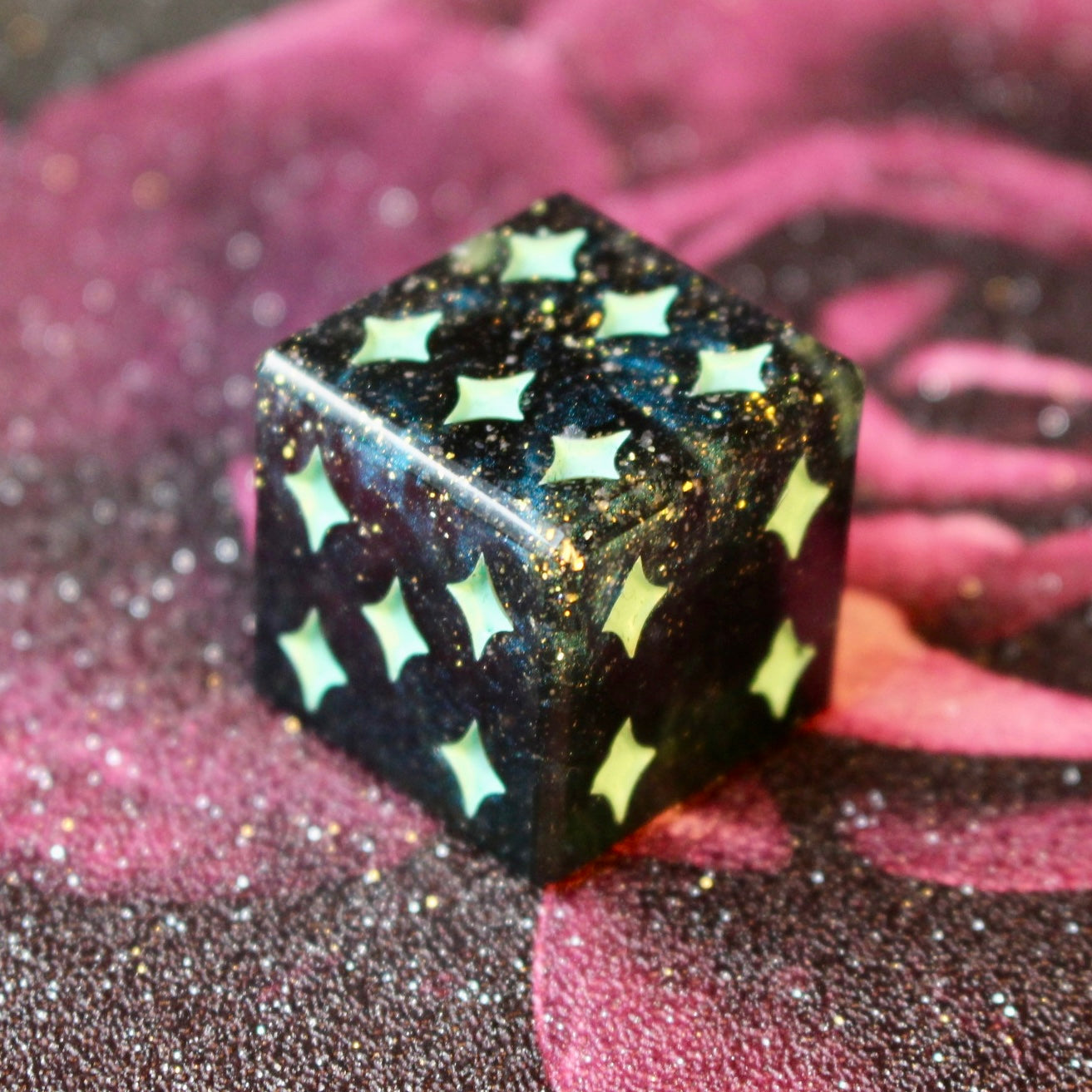 Oceanic Depths Oversized Starry Pip D6