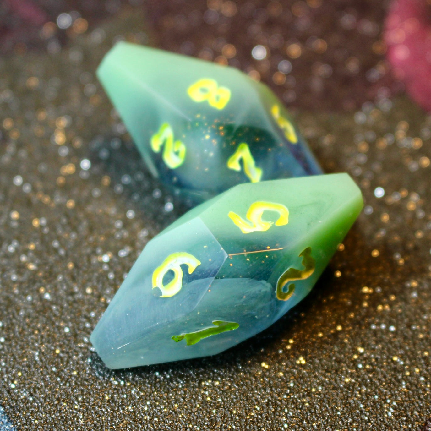 Glowing in the Mists- Coffin 8 Piece Dice Set