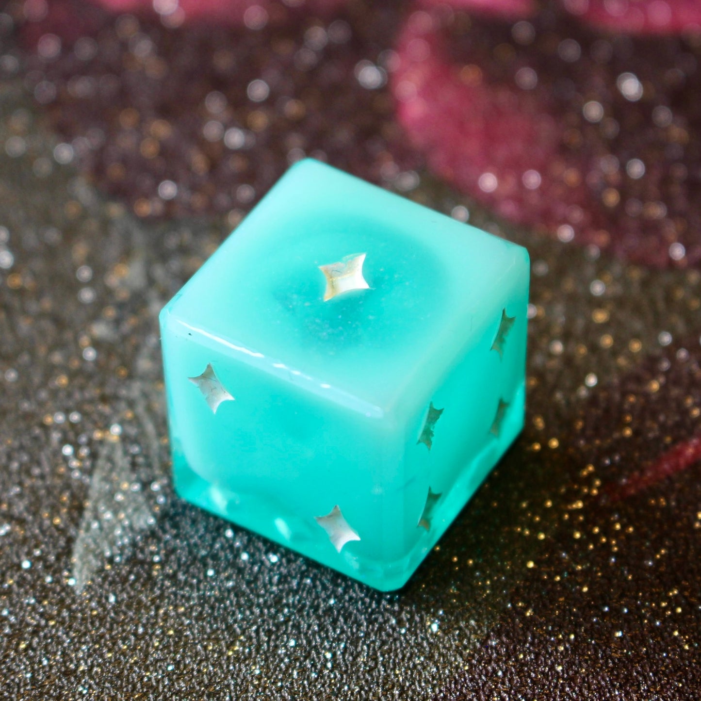 Glacial Oversized Pip D6