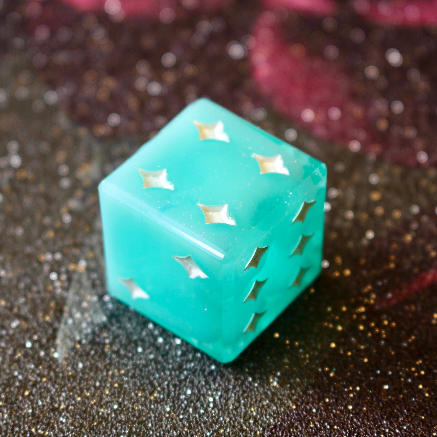 Glacial Oversized Pip D6