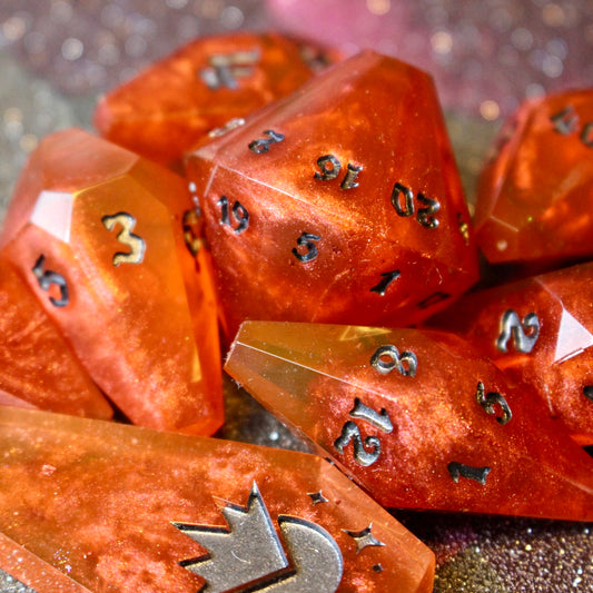 Molten Hells- Coffin 8 Piece Dice Set