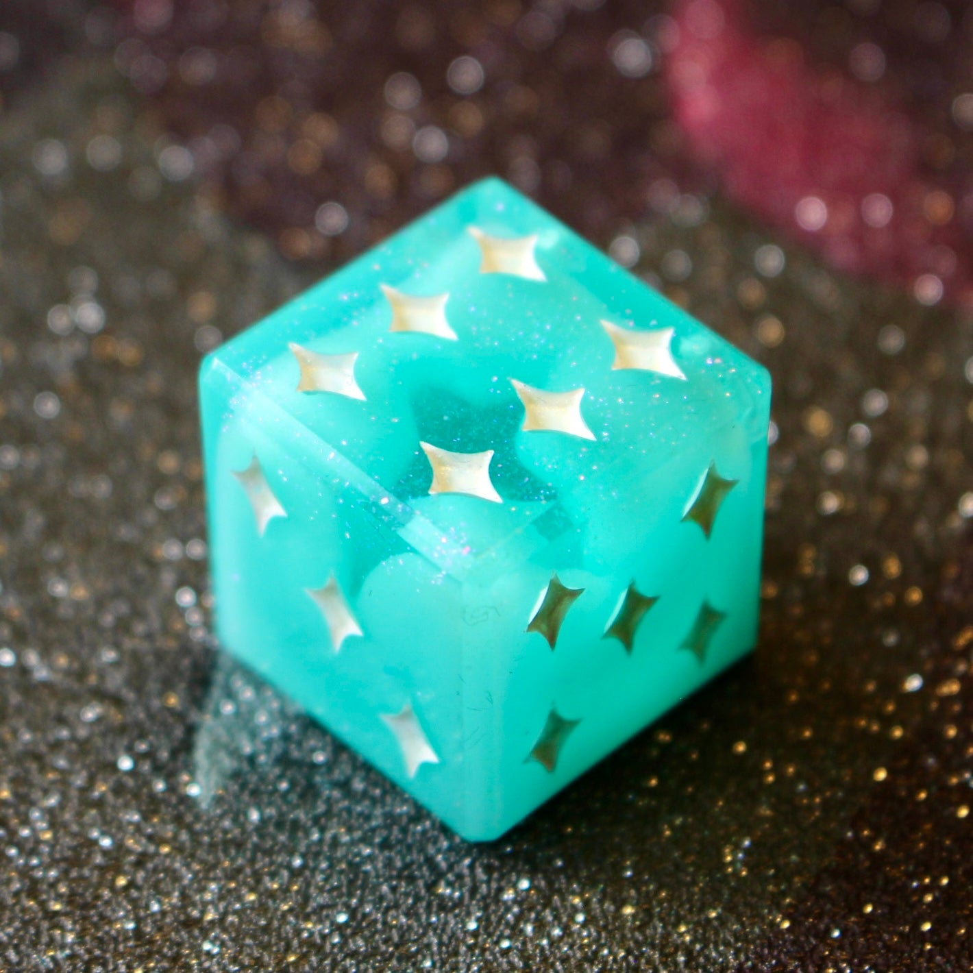 Glacial Oversized Pip D6