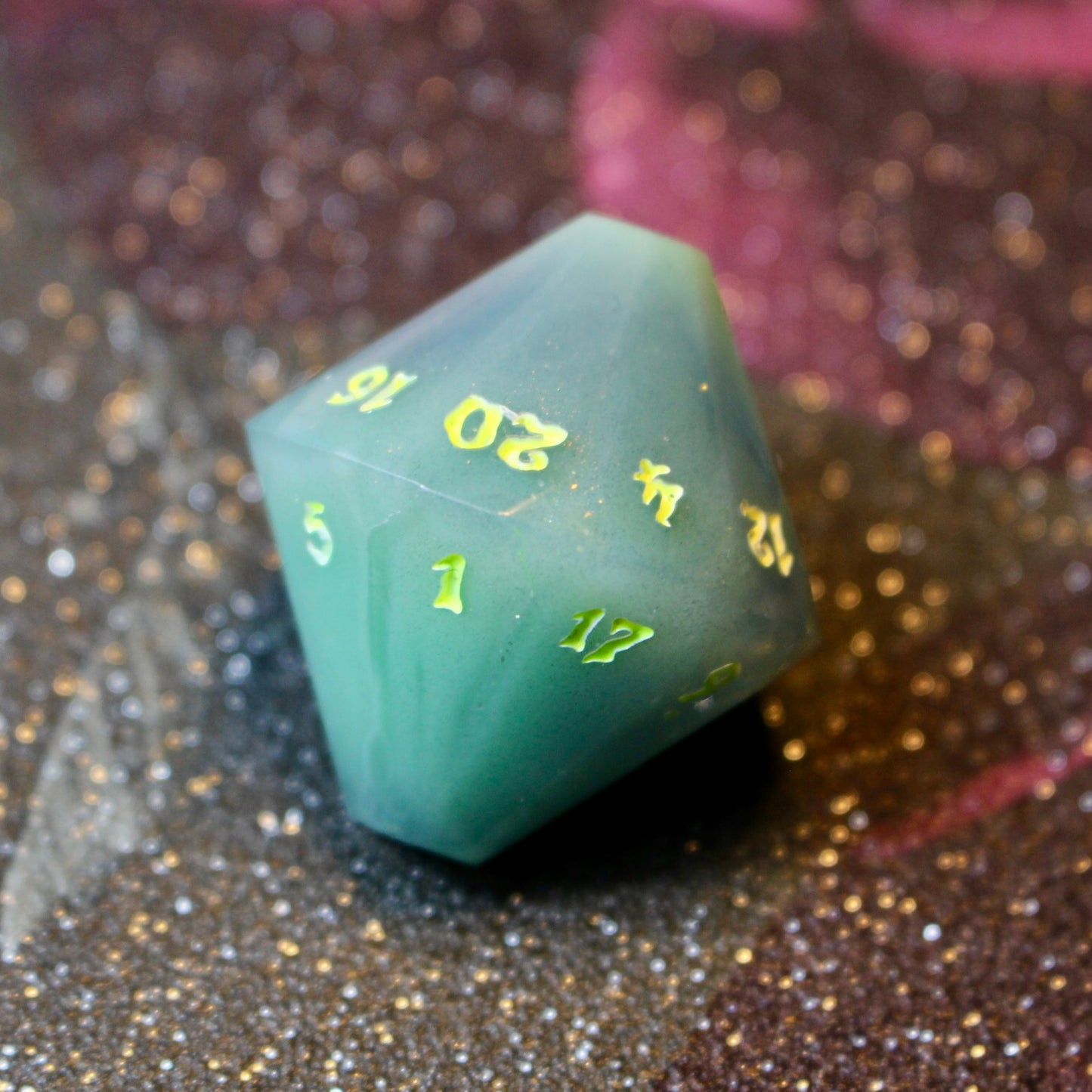 Glowing in the Mists- Coffin 8 Piece Dice Set