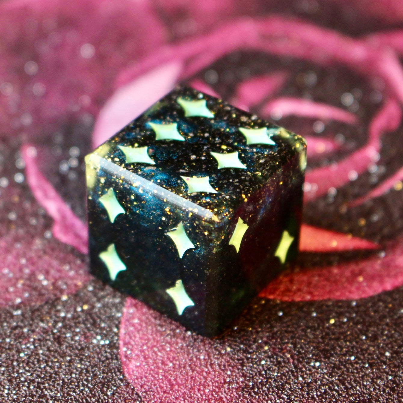 Oceanic Depths Oversized Starry Pip D6